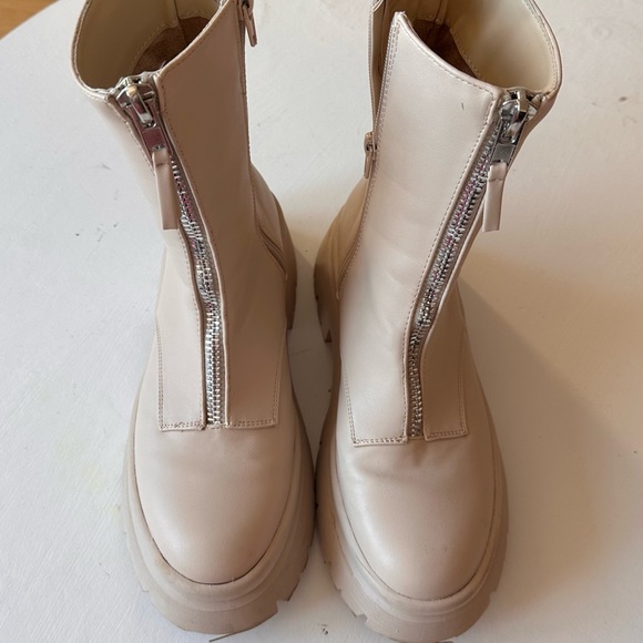 Boots - Picture 2 of 4